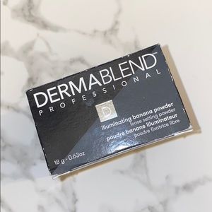 Dermablend illuminating banana powder